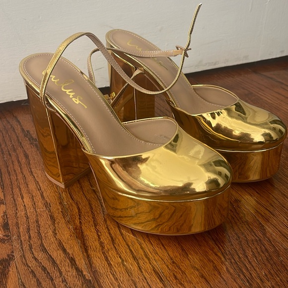 Gold 70s platform heels w/ankle strap / new without box / size 8 - Picture 1 of 3